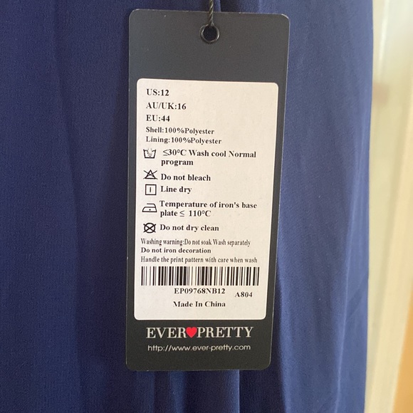 Pleated bodice flower one shoulder detailing chiffon dress, size 12. - Picture 3 of 5